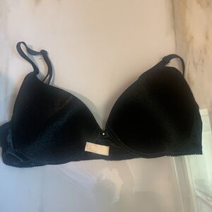 Like new bra 38C Frederick’s of Hollywood